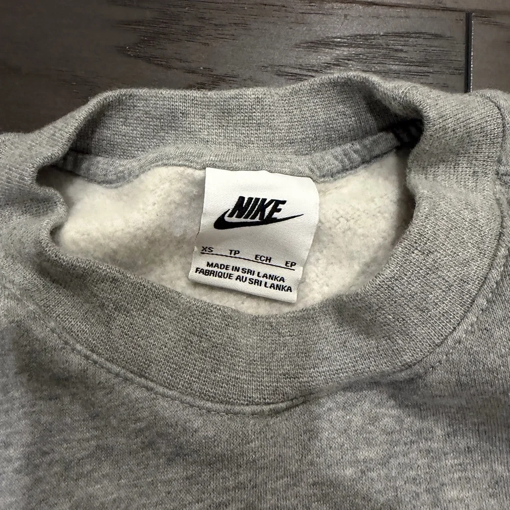 Nike Gray Crewneck Sweatshirt - Picture 3 of 3